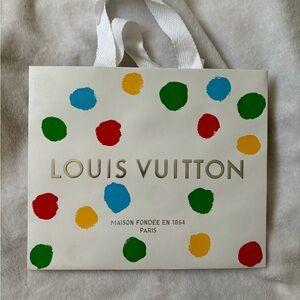 LV x YK Shopping bag and tissue
